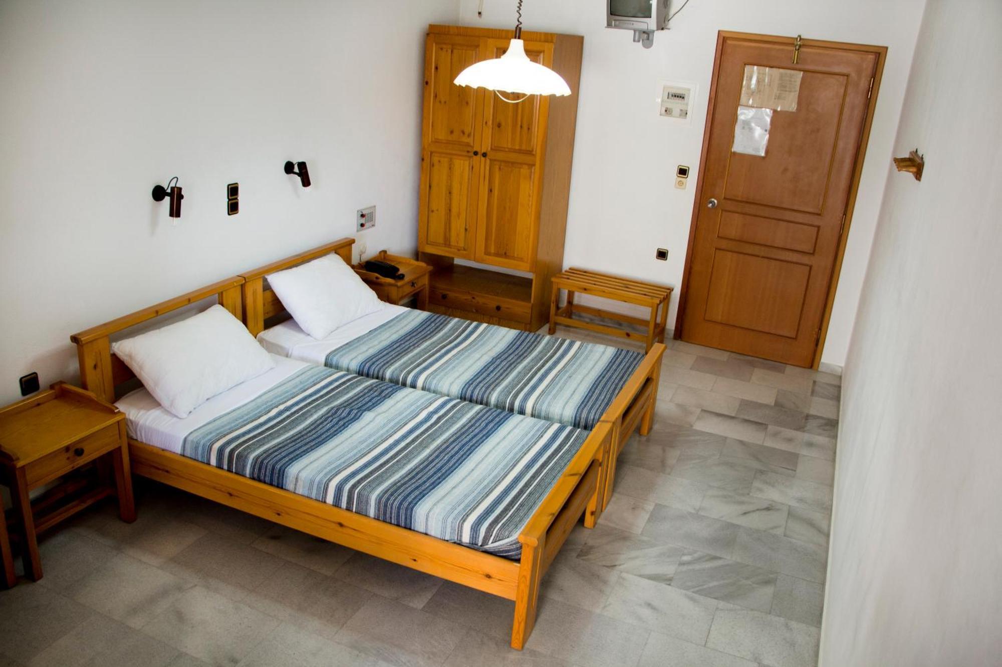 Popi Hotel Apartments Agia Marina Dış mekan fotoğraf