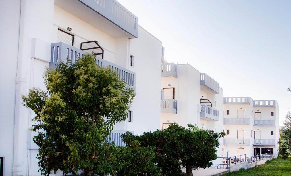 Popi Hotel Apartments Agia Marina Dış mekan fotoğraf