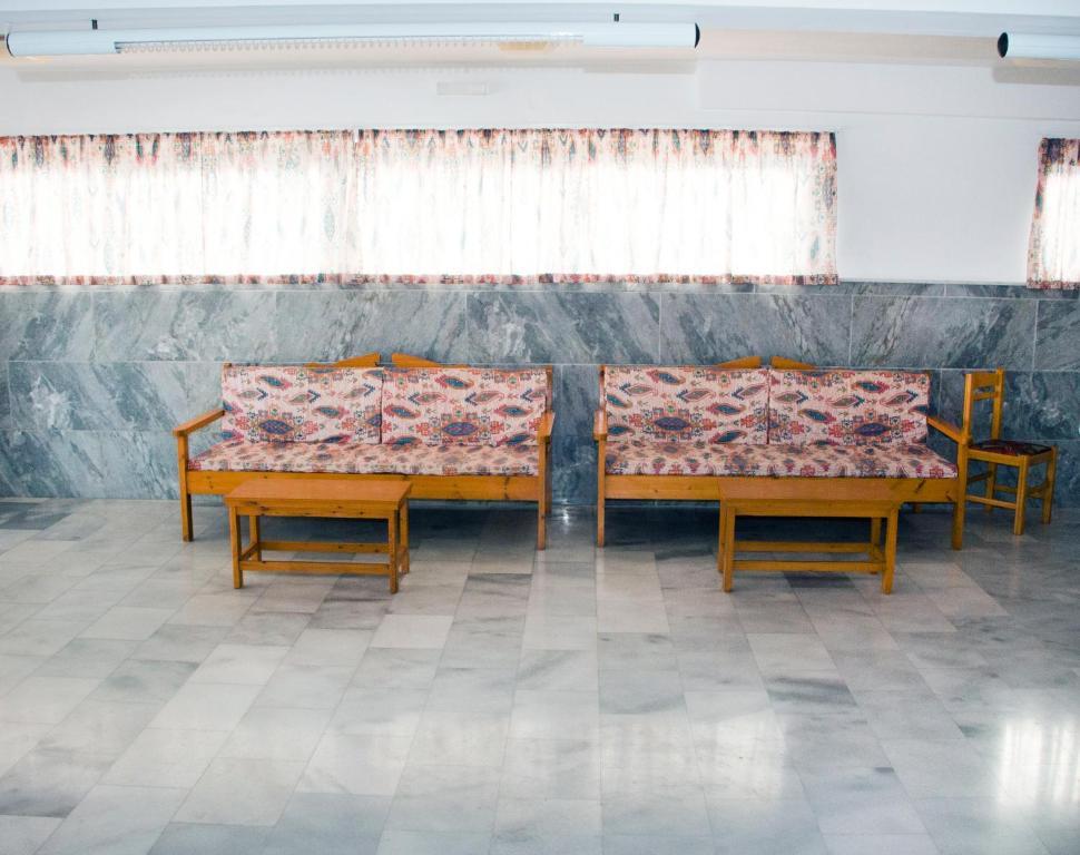 Popi Hotel Apartments Agia Marina Dış mekan fotoğraf