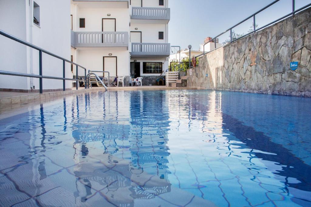 Popi Hotel Apartments Agia Marina Dış mekan fotoğraf
