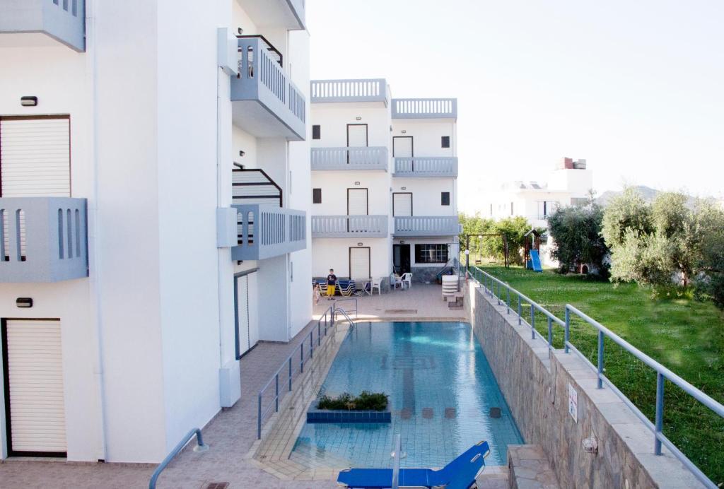 Popi Hotel Apartments Agia Marina Dış mekan fotoğraf