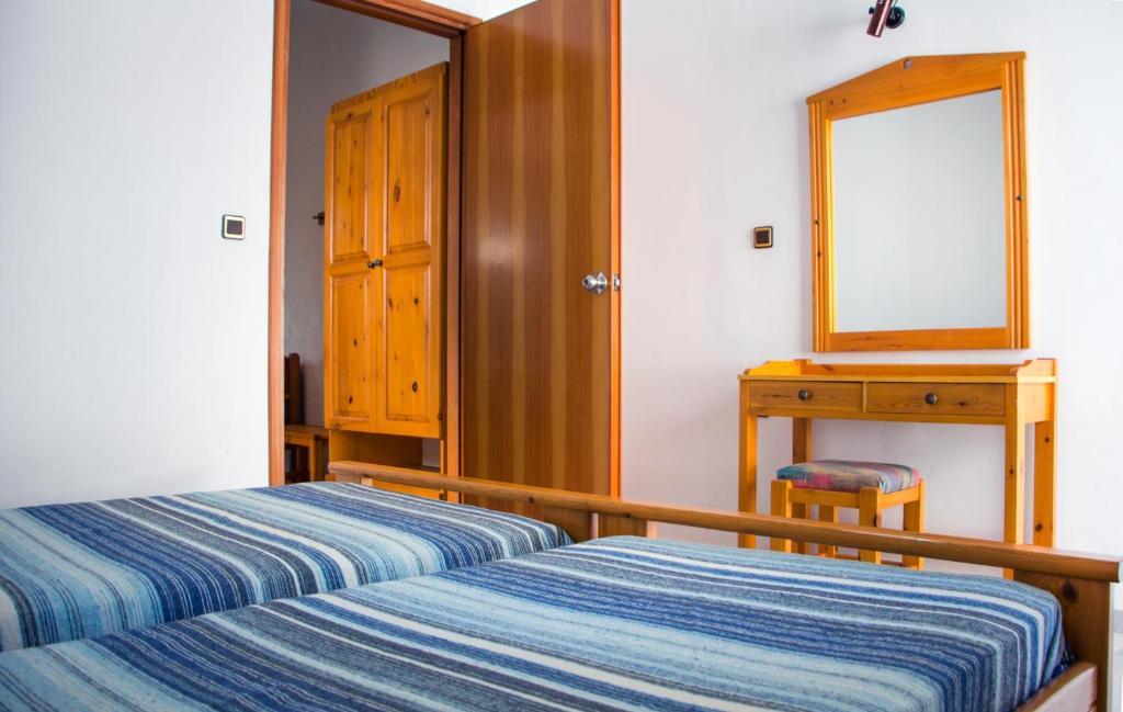 Popi Hotel Apartments Agia Marina Dış mekan fotoğraf