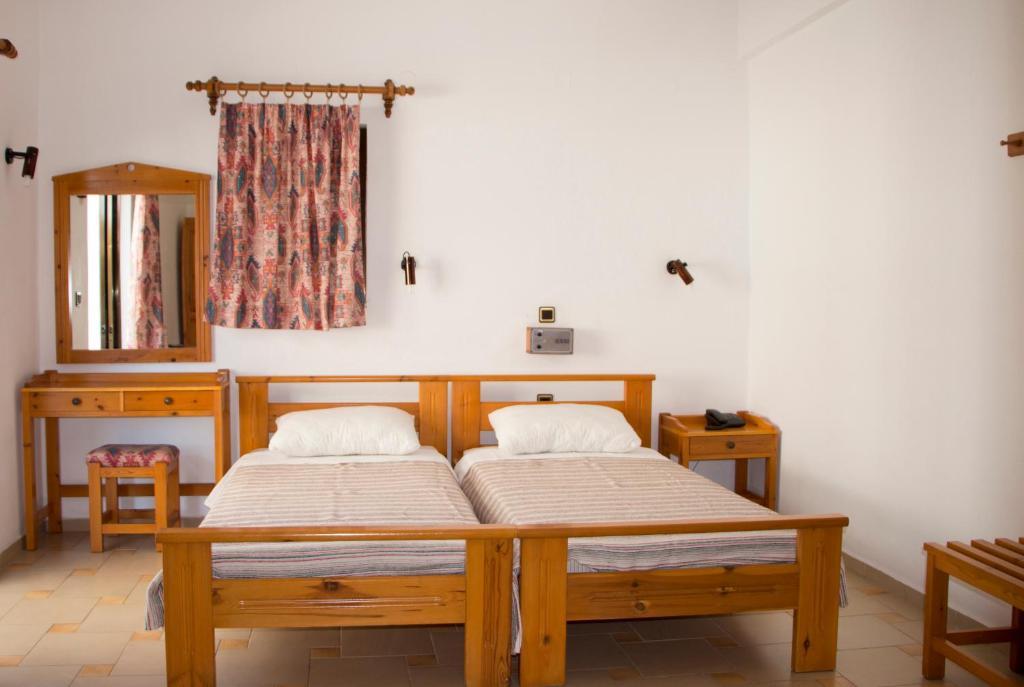 Popi Hotel Apartments Agia Marina Dış mekan fotoğraf