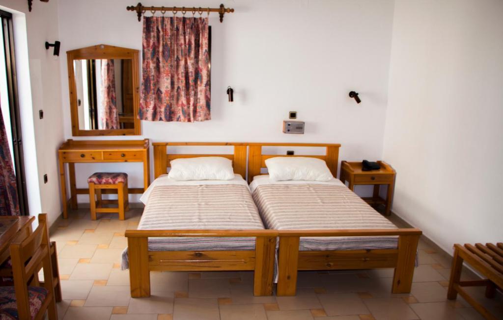 Popi Hotel Apartments Agia Marina Dış mekan fotoğraf